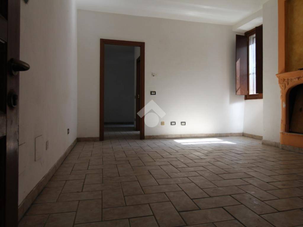 Appartamento a Varallo pombia in via parrocchia, 2 - Foto 4