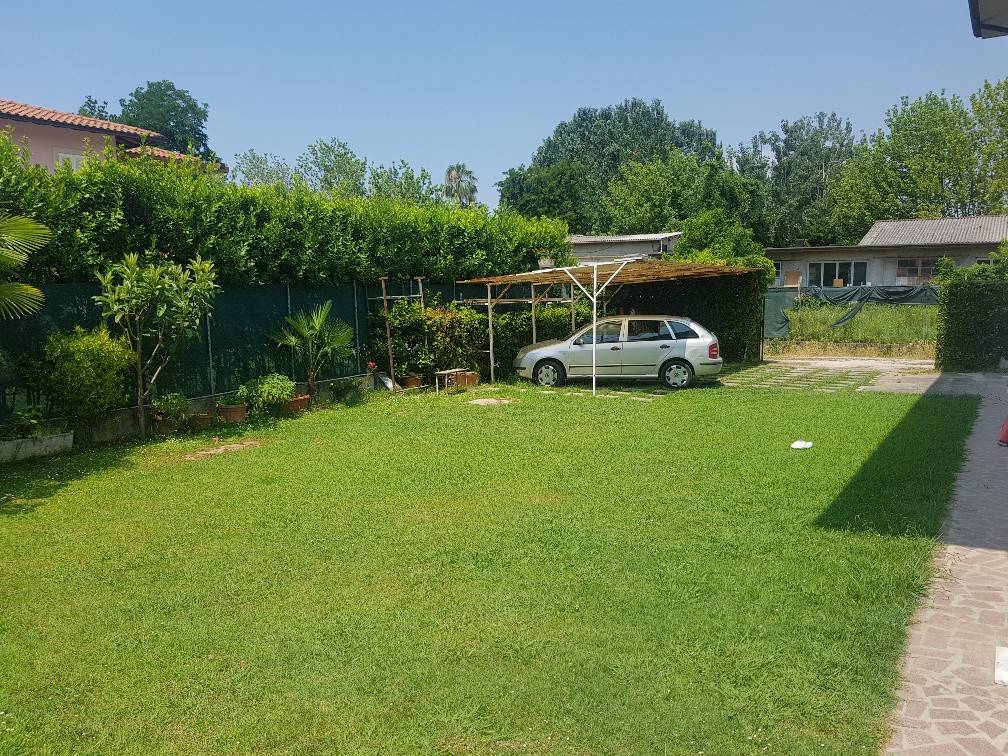 Villa a Forte dei marmi in Via Michelangelo Buonarroti - Foto 3