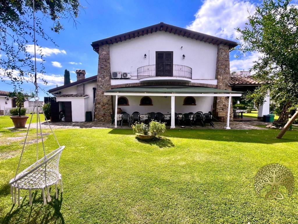 Villa a Montalto di castro in Strada Pescia Fiorentina Chiarone - Foto 2