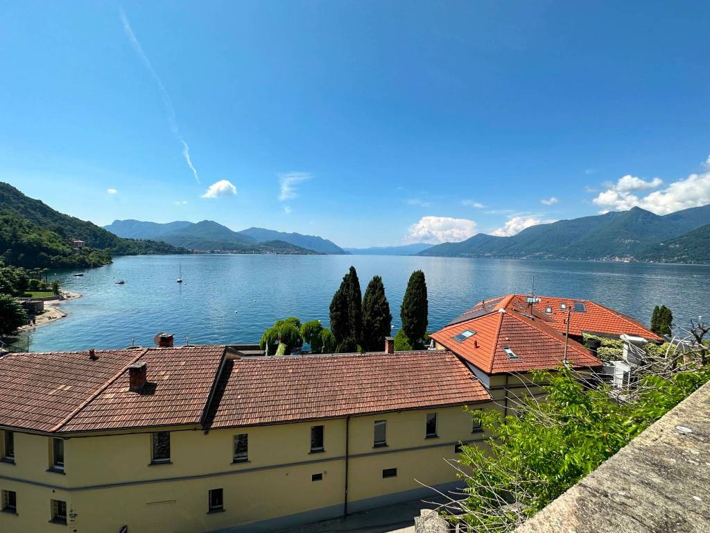 Appartamento a Luino in Via Casneda - Foto 3