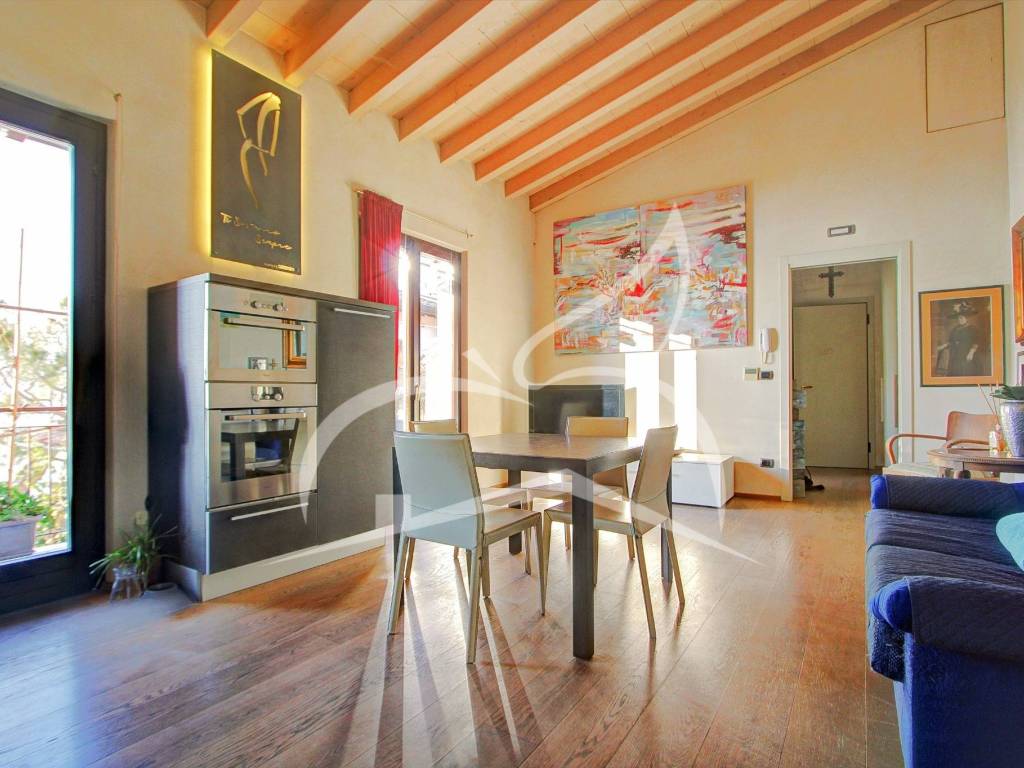Appartamento a Torri del benaco in Lungolago Vittorio Veneto - Foto 4