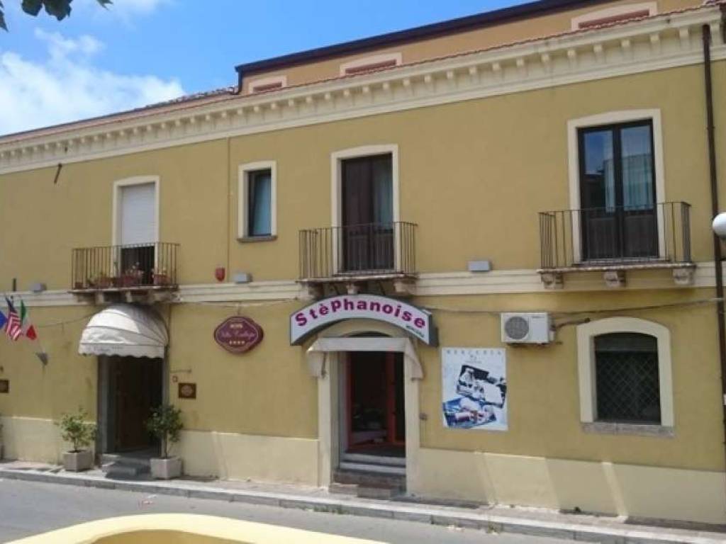 Palazzo / stabile a Gioia tauro in Viale Rimembranze 23 - Foto 2