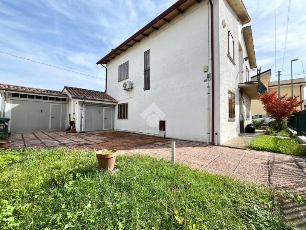 Villa a Padova in Via Piovese, 227 - Foto 2