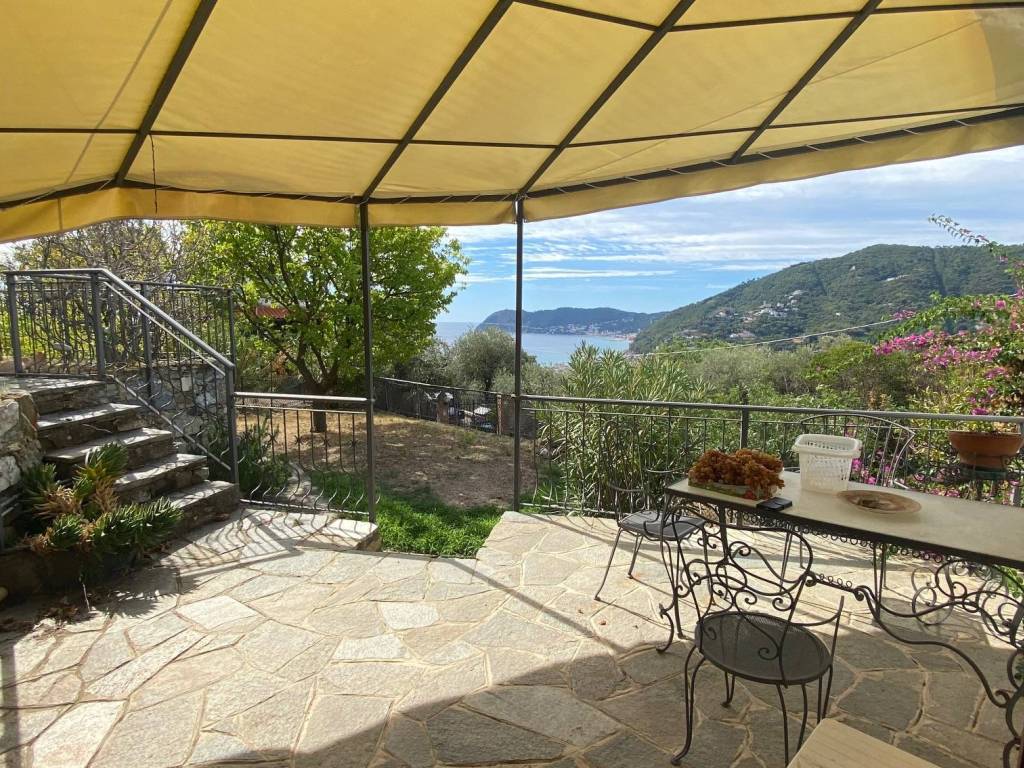 Villa a Alassio in Via Rangè, 75 - Foto 2