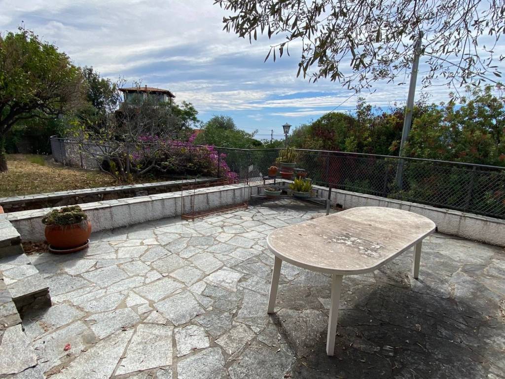 Villa a Alassio in Via Rangè, 75 - Foto 4
