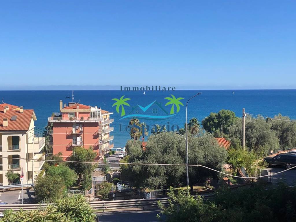 Appartamento a Andora in Via Aurelia, 224 - Foto 2