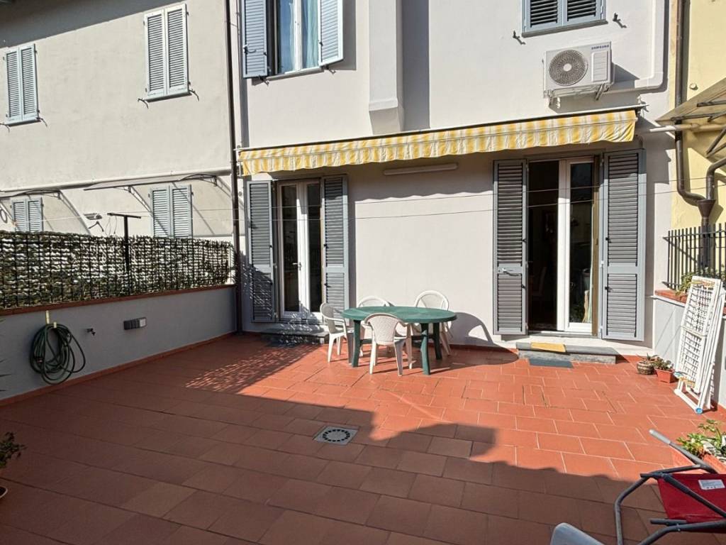Casa indipendente a Prato in Via del Palco - Foto 3