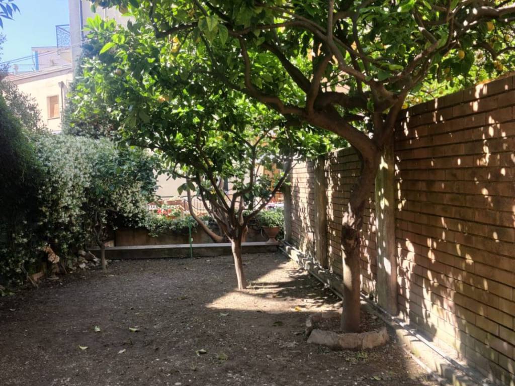 Appartamento a Laigueglia in Piazza Edmondo De Amicis, 13 - Foto 3