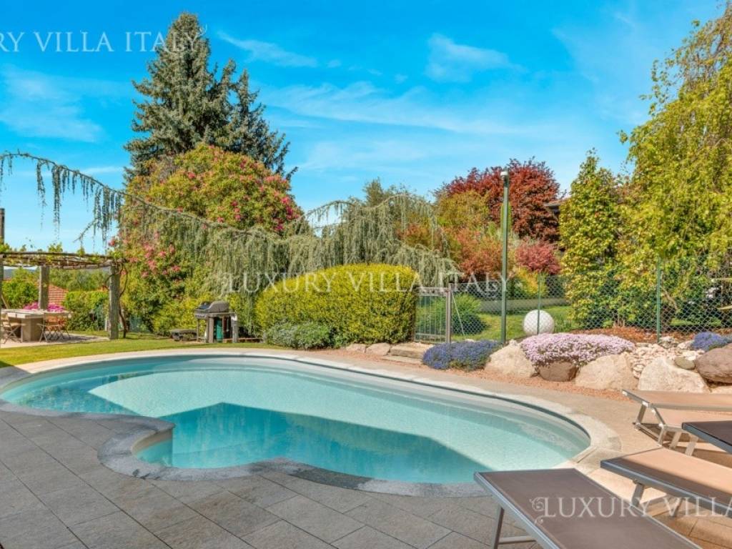 Villa a Besozzo in Via Monte Grappa, 28 - Foto 2