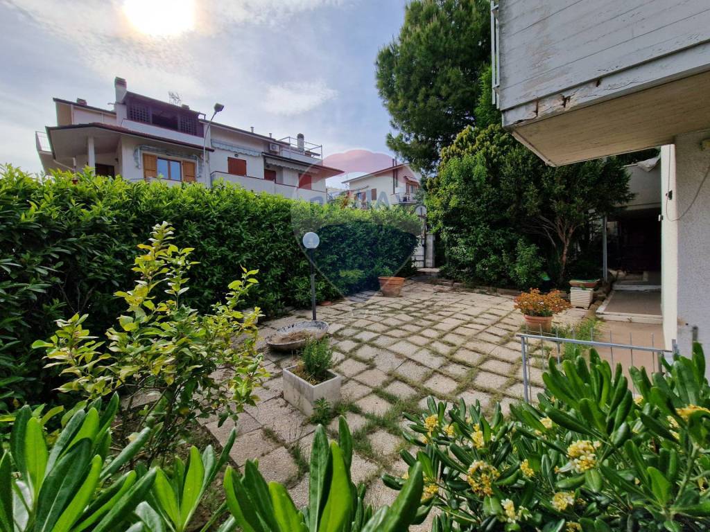 Casa indipendente a Montemarciano in via dei mandorli, 10 - Foto 2