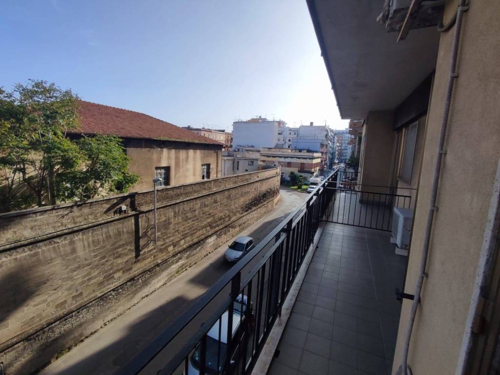 Appartamento a Taranto in Via Colonnello Giovanni Cugini, 3 - Foto 3