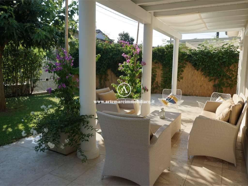Villa a Pietrasanta in via duca della vittoria - Foto 4