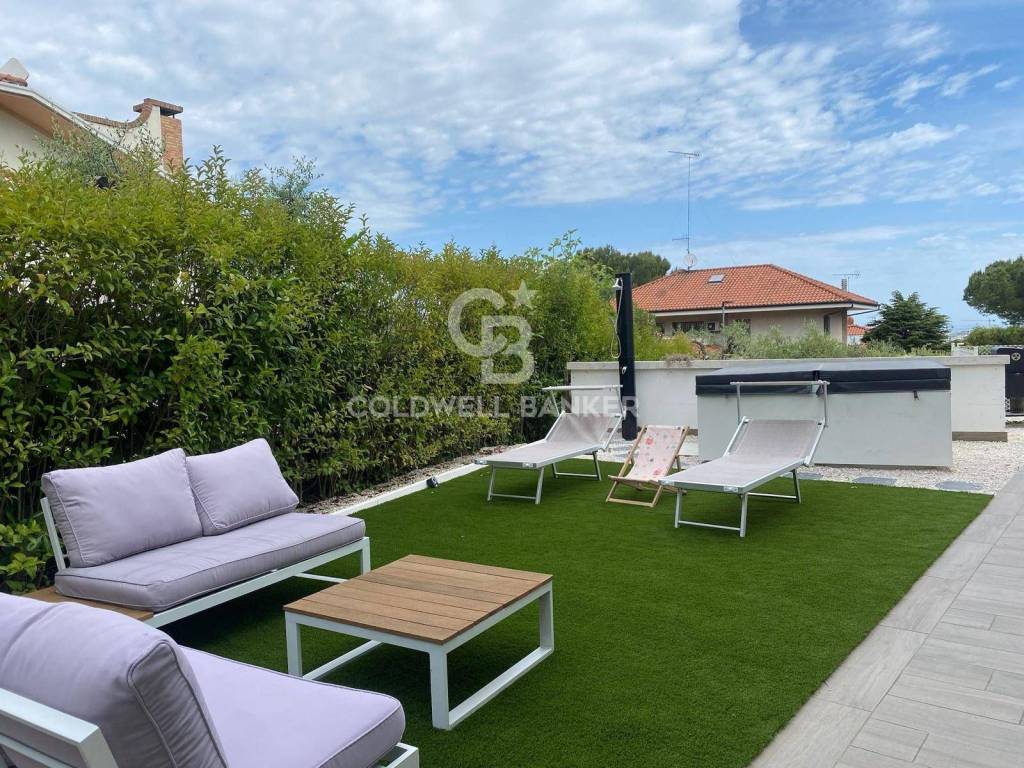 Appartamento a Riccione in Viale dei Pini, 12 - Foto 2