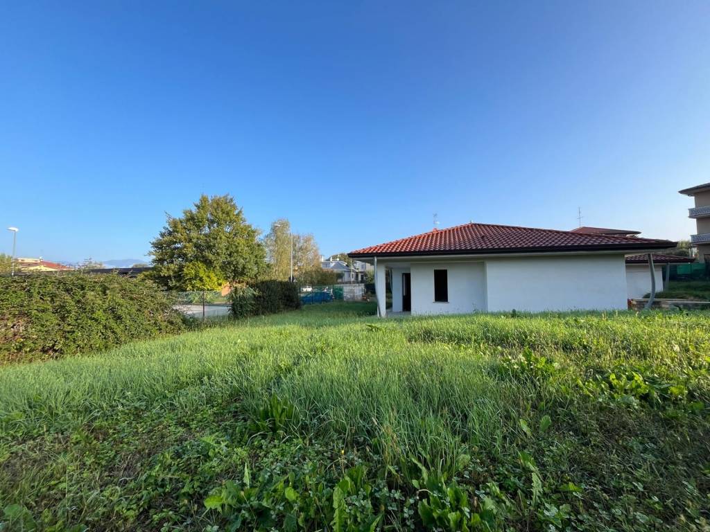 Villa a Cassago brianza in Via San Marco, 7 - Foto 4