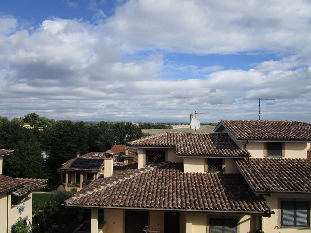 Villa a Fiumicino in Via Elini - Foto 1