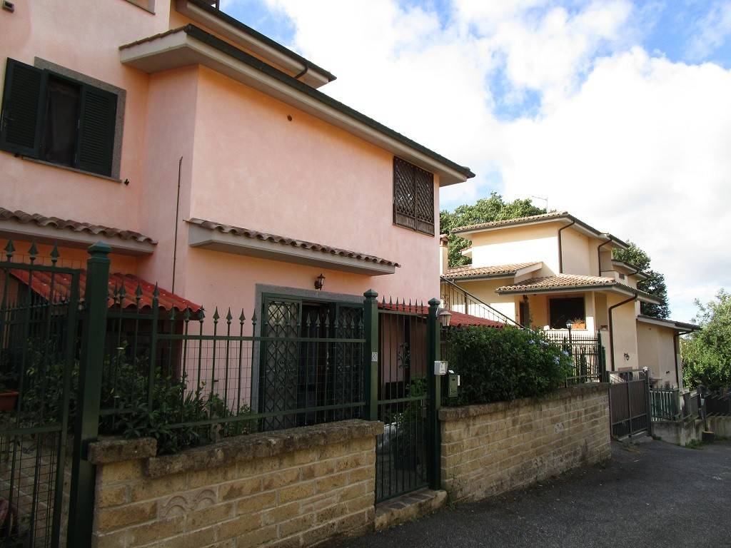 Villa a Fiumicino in Via Elini - Foto 2