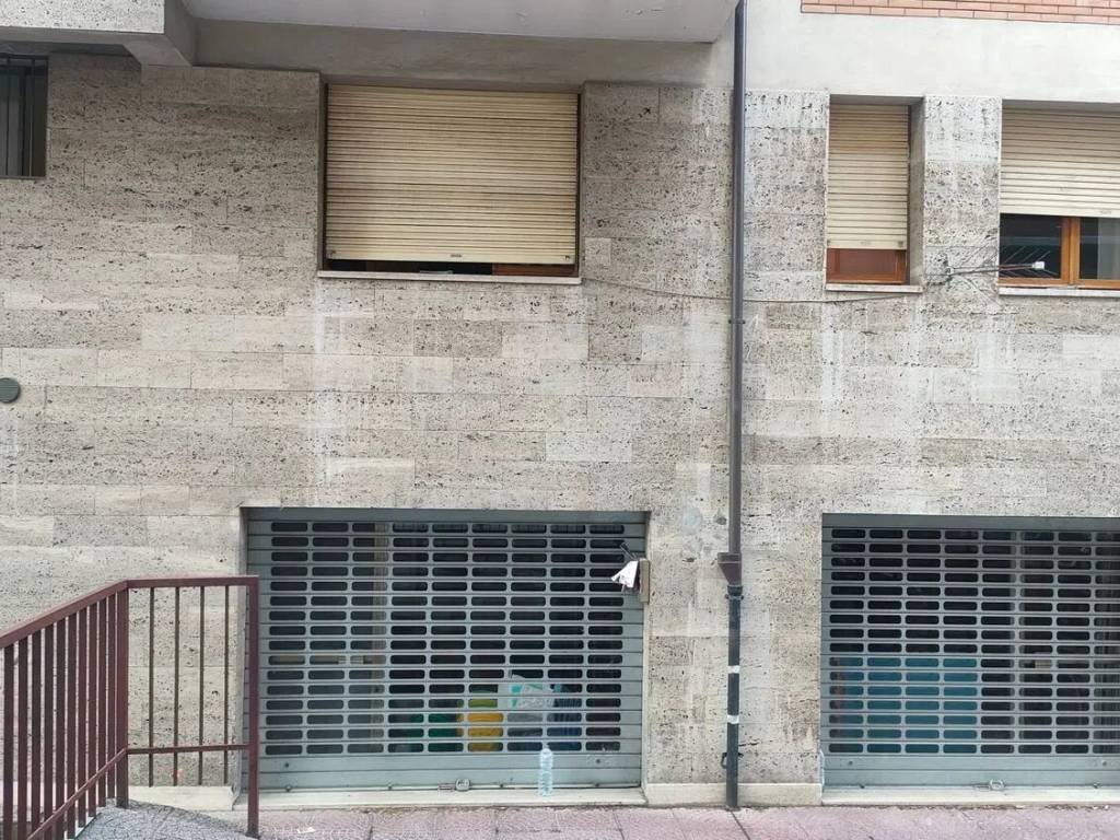 Box / garage a Ascoli piceno in Via Erasmo Mari - Foto 5
