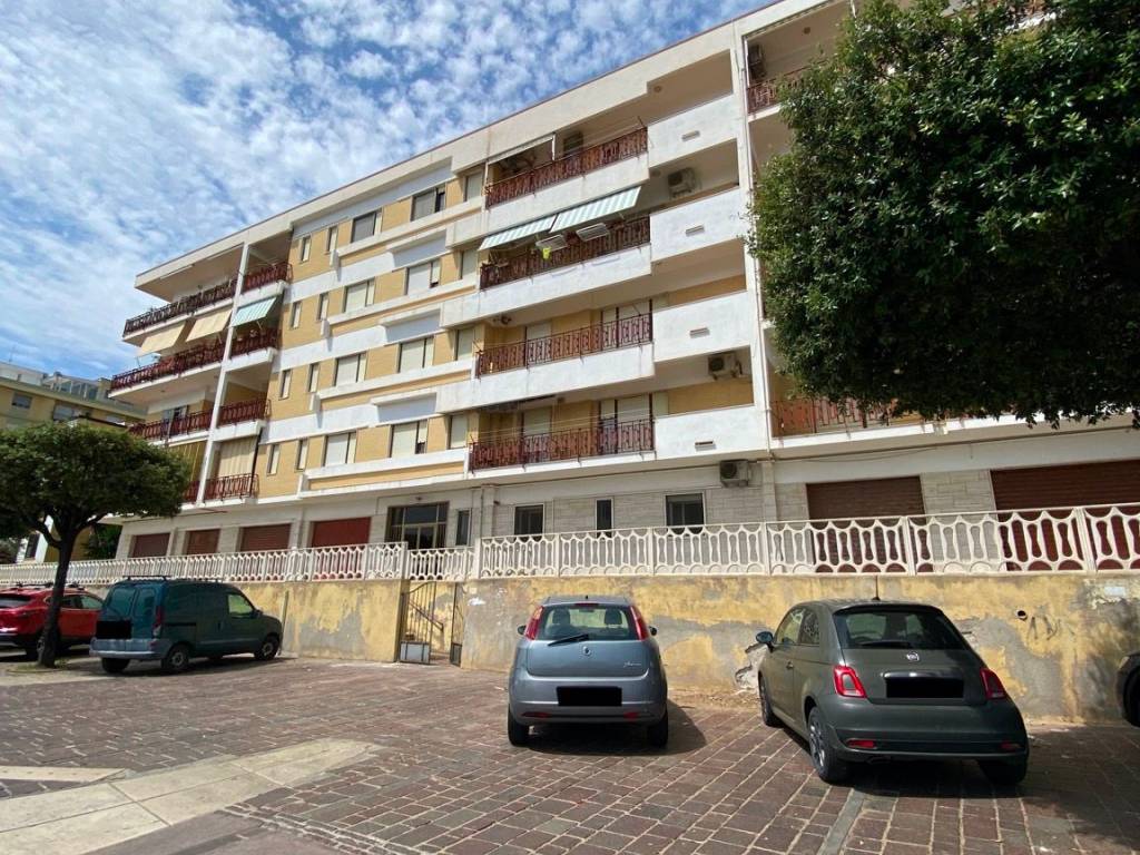 Appartamento a Crotone in Viale Antonio Gramsci, 194 - Foto 2