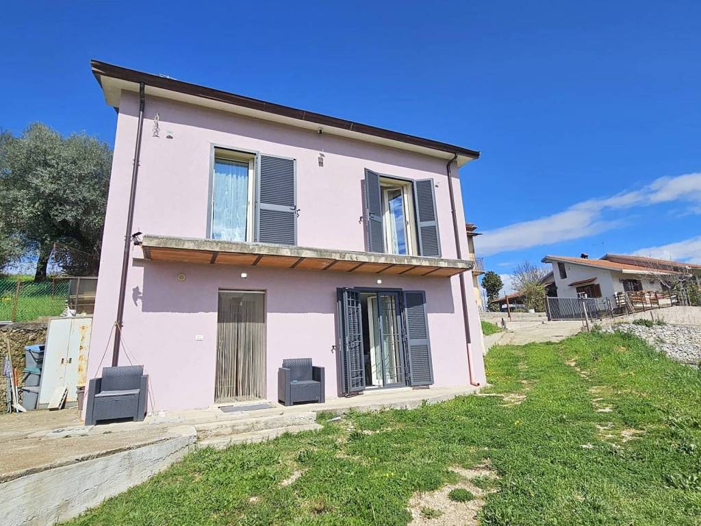 Villa a Frosinone in Via Colle Roffio, 13 - Foto 3