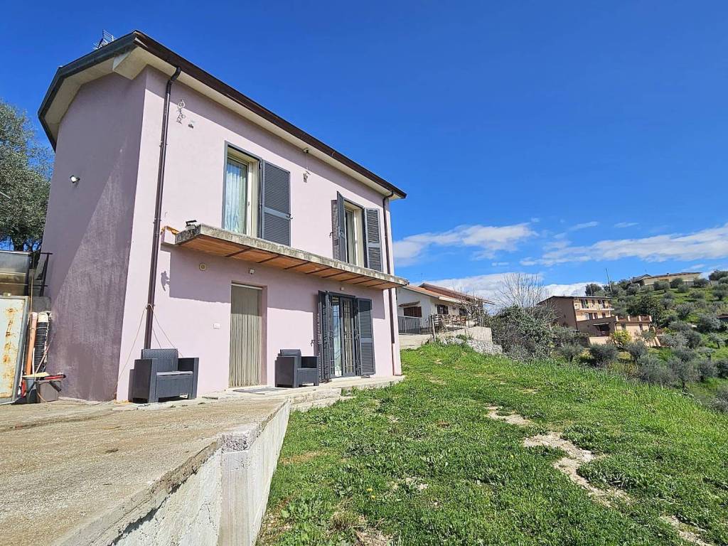 Villa a Frosinone in Via Colle Roffio, 13 - Foto 4