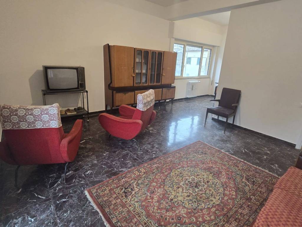 Appartamento a Teramo in Piazza Giuseppe Garibaldi - Foto 3