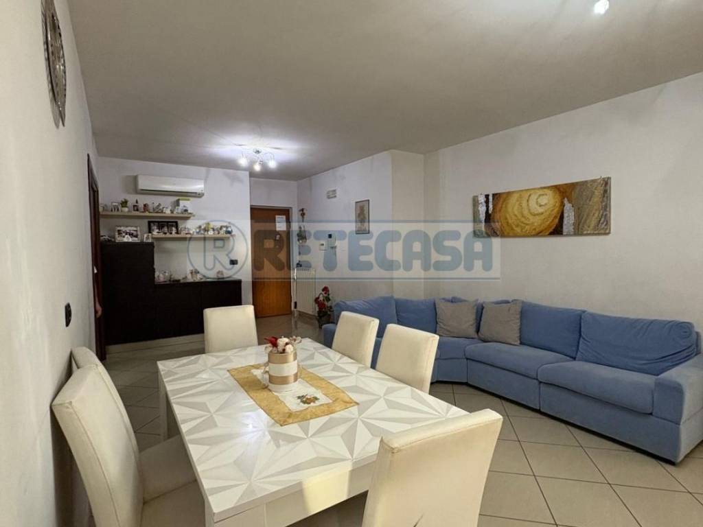 Appartamento a Marcianise in Via Caserta - Foto 3