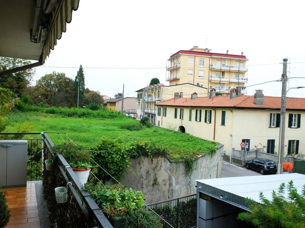 Villa a Somma lombardo in Via De Amicis, 27 - Foto 4