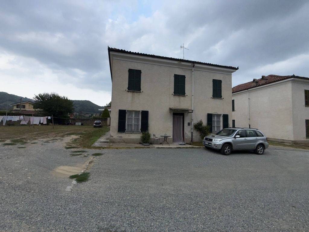 Villa a Bubbio in Via Roma - Foto 3