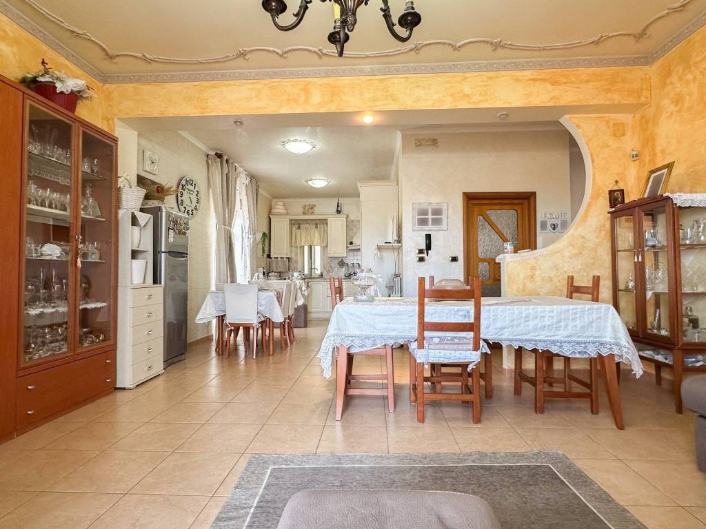 Appartamento a Manfredonia in Via Luigi Allegato - Foto 4