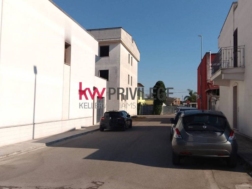 Palazzo / stabile a Salice salentino in Via Pietro Nenni - Foto 5