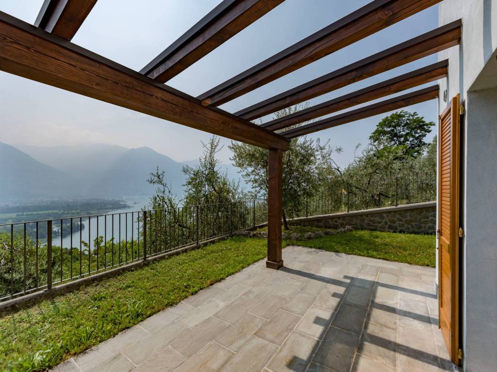 Villa a Costa volpino in Via San Gottardo, 25 - Foto 4