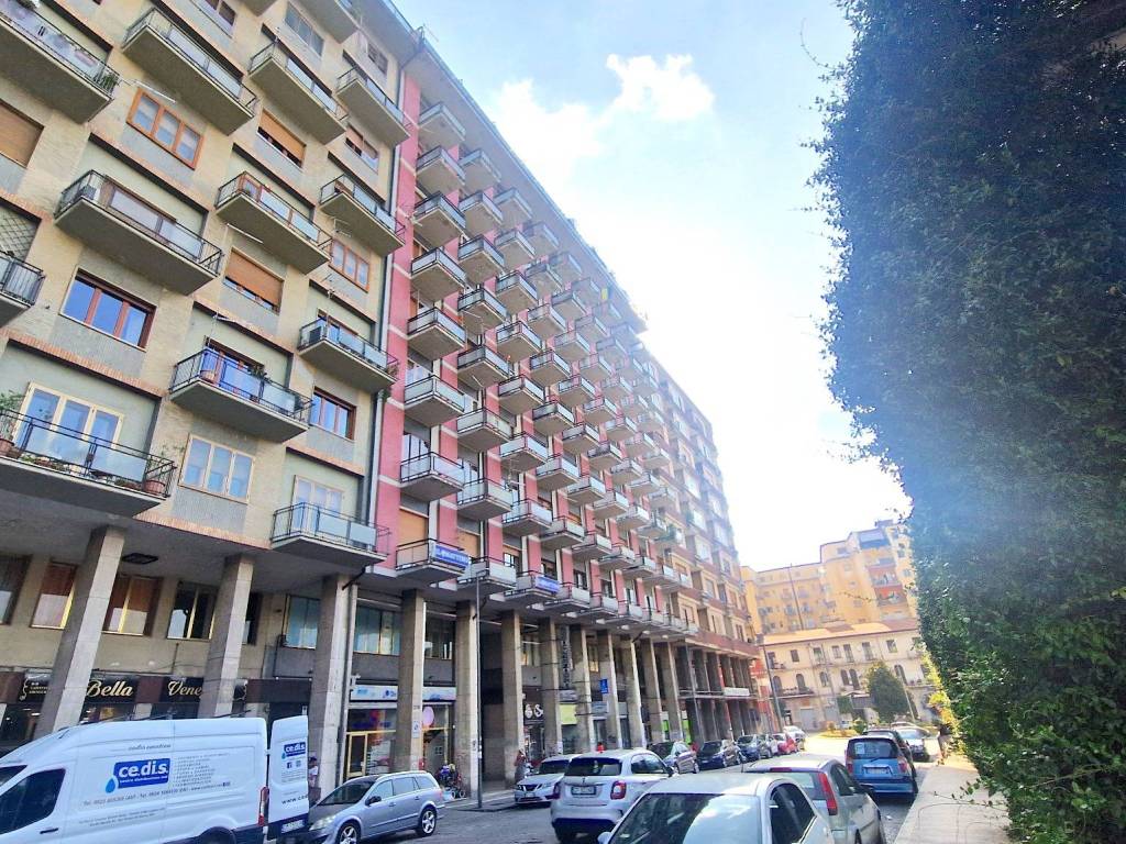 Appartamento a Avellino in Via Carlo del Balzo, 55 - Foto 2