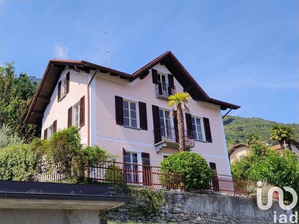 Villa a Oggebbio in Via TEN. A. LI GOBBI, 37 - Foto 3