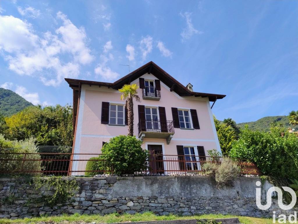 Villa a Oggebbio in Via TEN. A. LI GOBBI, 37 - Foto 4