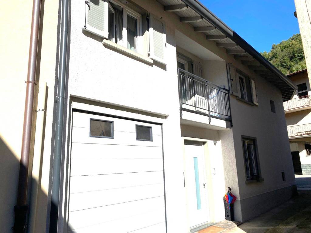 Casa indipendente a Clusone in Via Giuseppe Mazzini, 80 - Foto 2