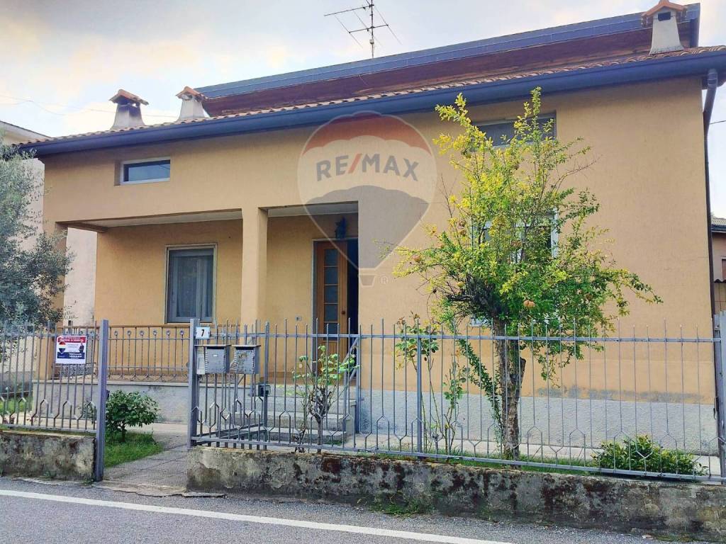 Villa a Brembate in Via Tolstoj, 7 - Foto 4