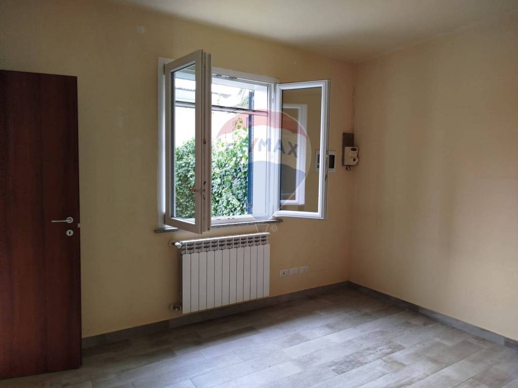 Appartamento a Vellezzo bellini in Via Partigiani - Foto 3