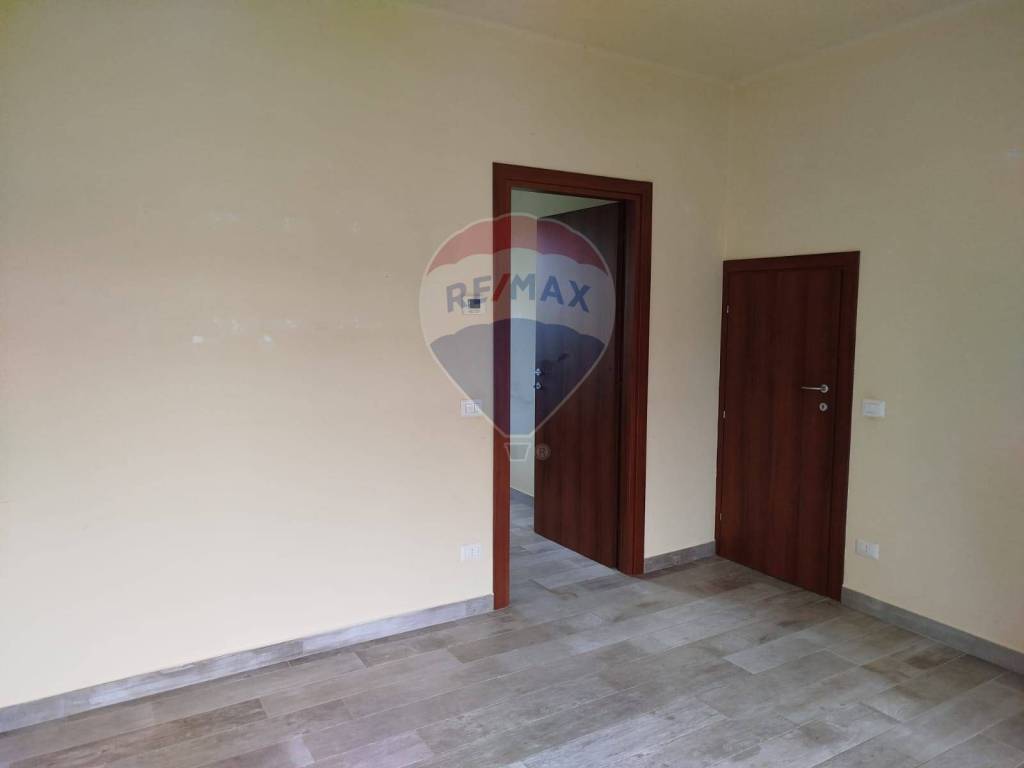 Appartamento a Vellezzo bellini in Via Partigiani - Foto 5