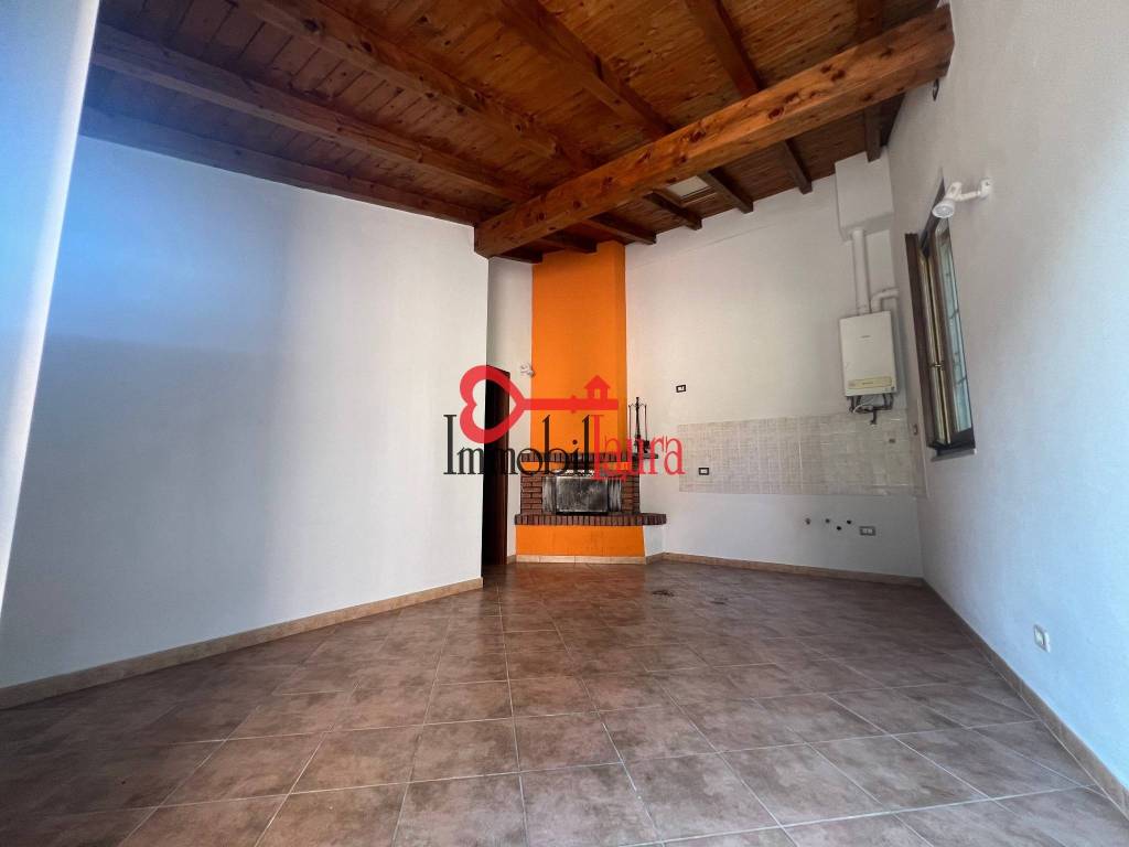 Appartamento a Cuasso al monte in Via Imborgnana - Foto 4