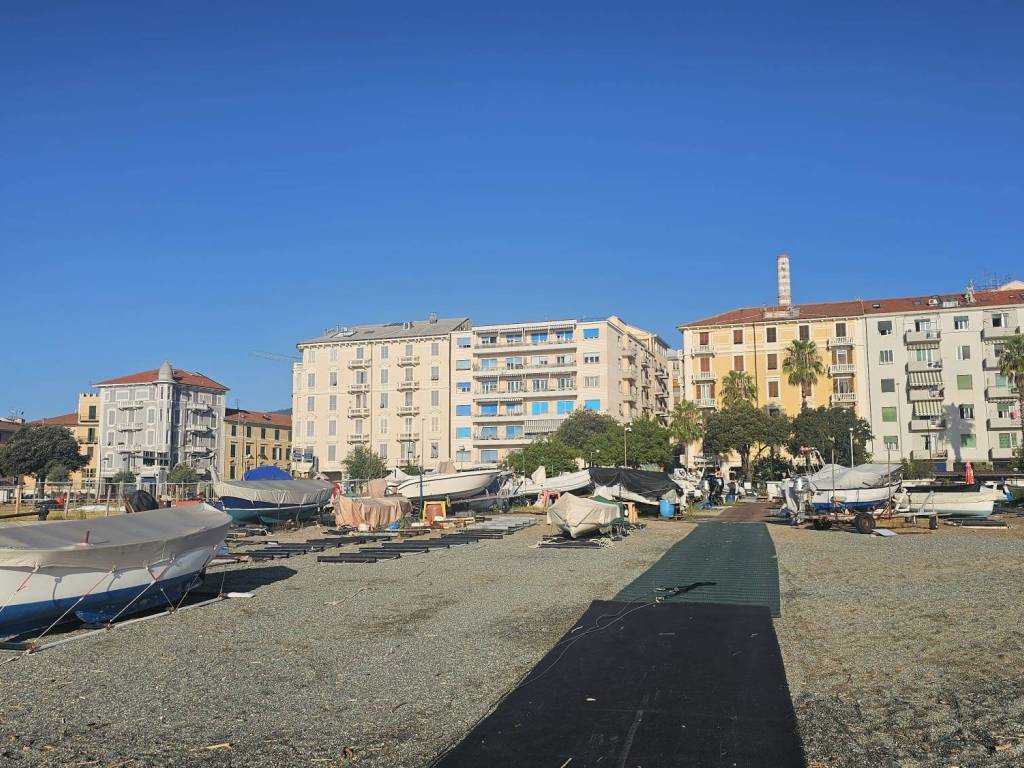 Appartamento a Vado ligure in Via 1 Maggio - Foto 3