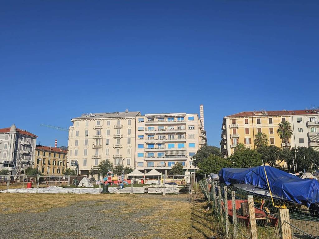 Appartamento a Vado ligure in Via 1 Maggio - Foto 4