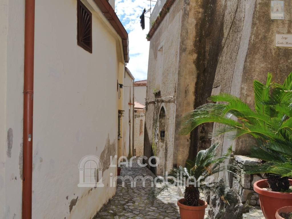 Casa indipendente a Scalea in Vico 2 Gravina - Foto 2
