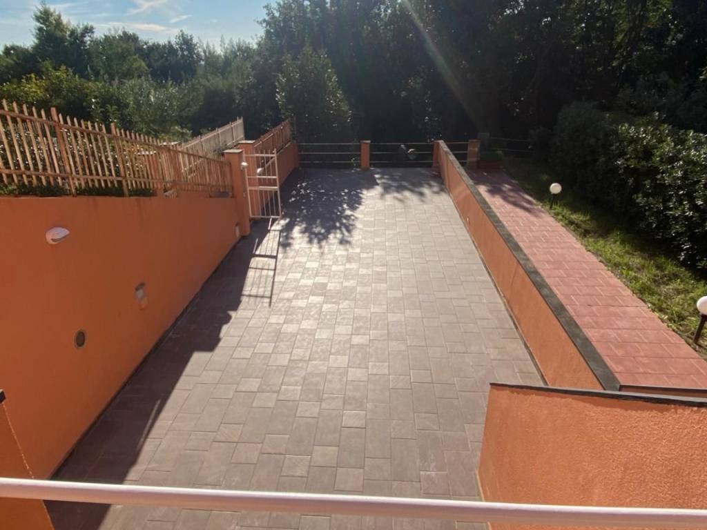 Appartamento a Varazze in Via degli Oleandri - Foto 2