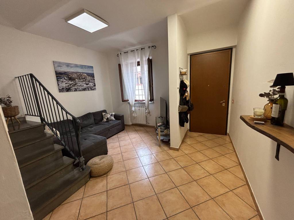 Casa indipendente a Prato in Via di Mezzo a Vergaio - Foto 4