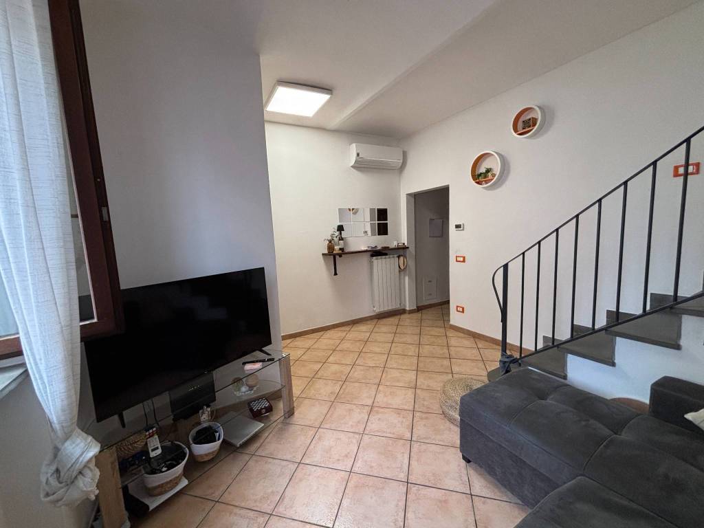Casa indipendente a Prato in Via di Mezzo a Vergaio - Foto 5