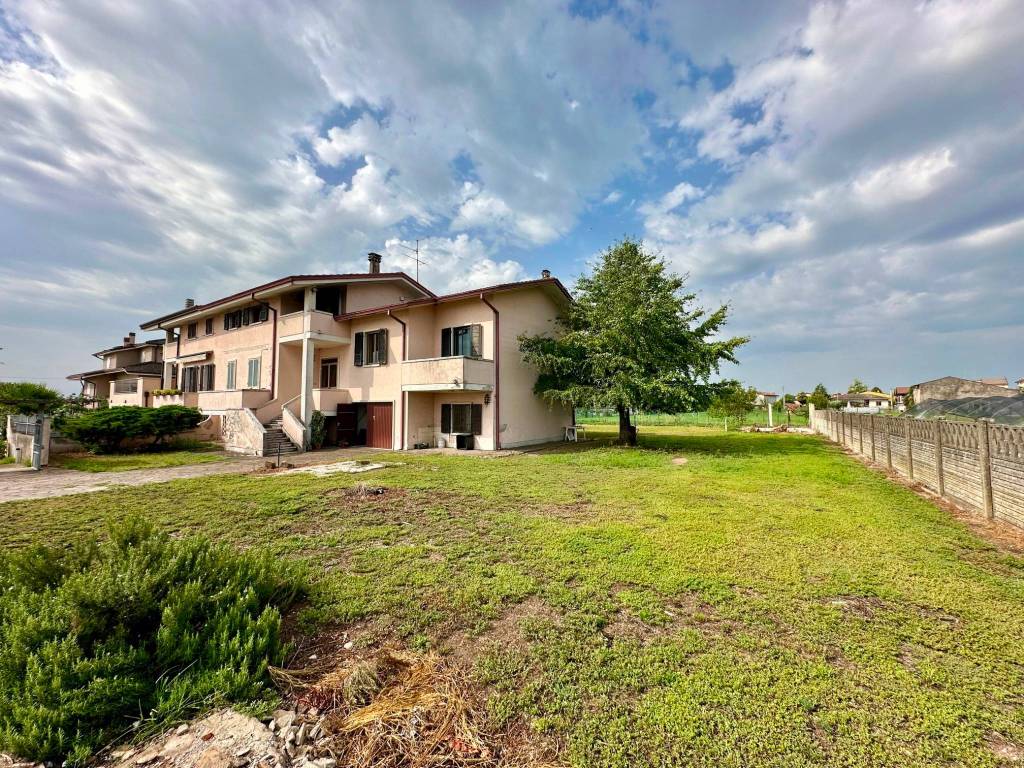 Villa a San giovanni lupatoto in Via Speranza, 181 - Foto 2