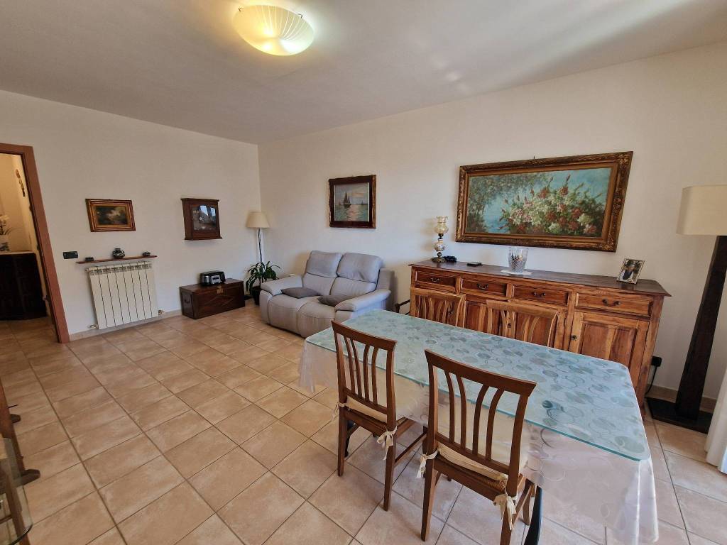 Appartamento a Deiva marina in Via Battaglione Zinara - Foto 4