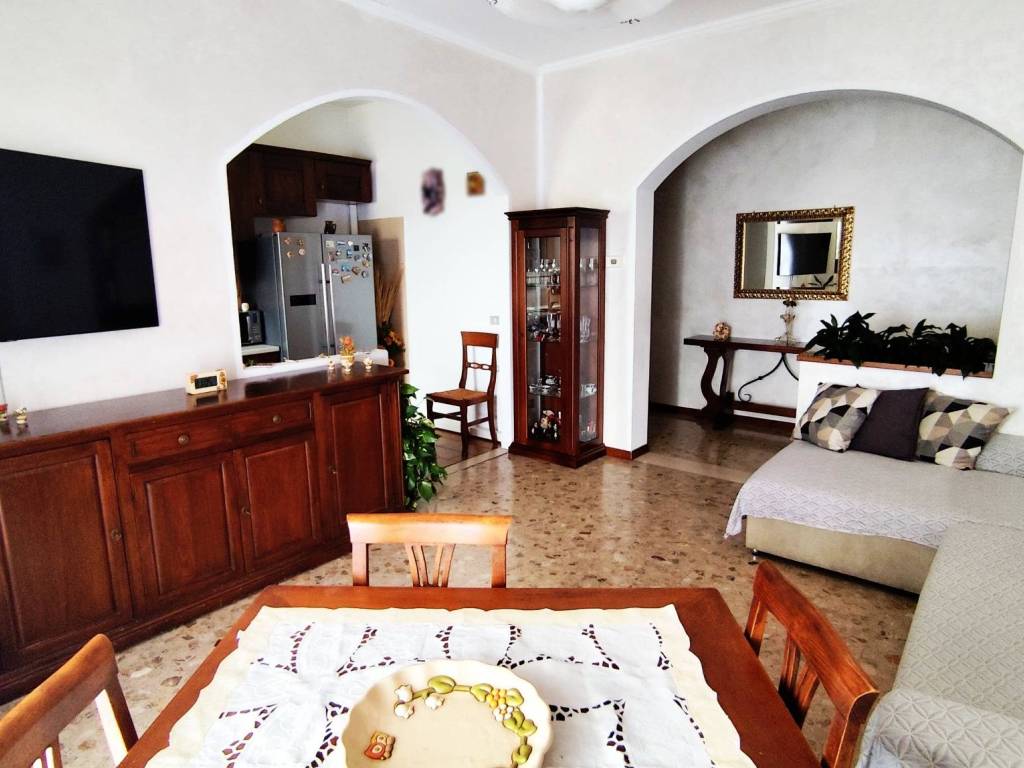 Appartamento a Marnate in Via Roma, 11 - Foto 2