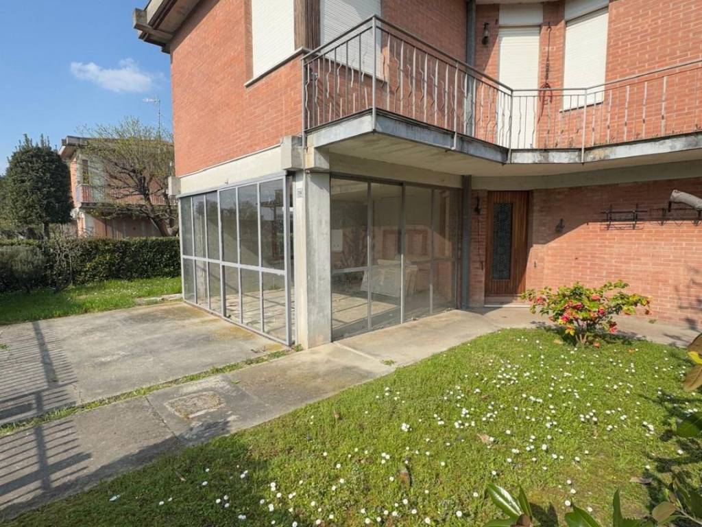 Villa a Costa di rovigo in Via Enrico Mattei, 214 - Foto 2
