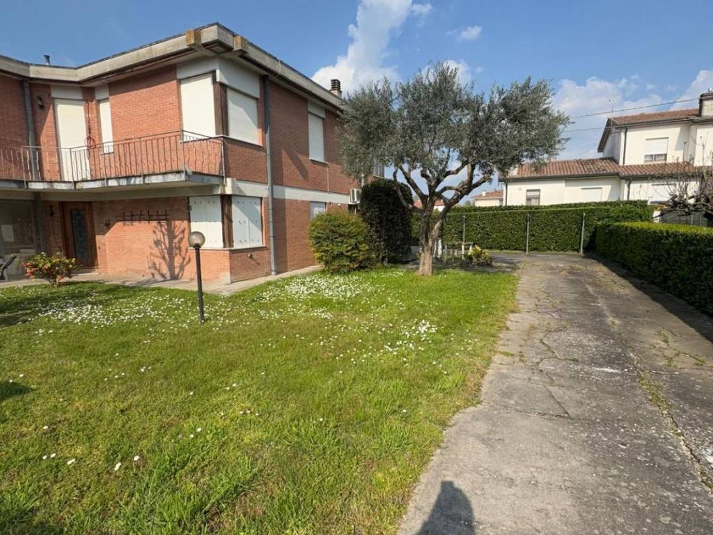 Villa a Costa di rovigo in Via Enrico Mattei, 214 - Foto 5